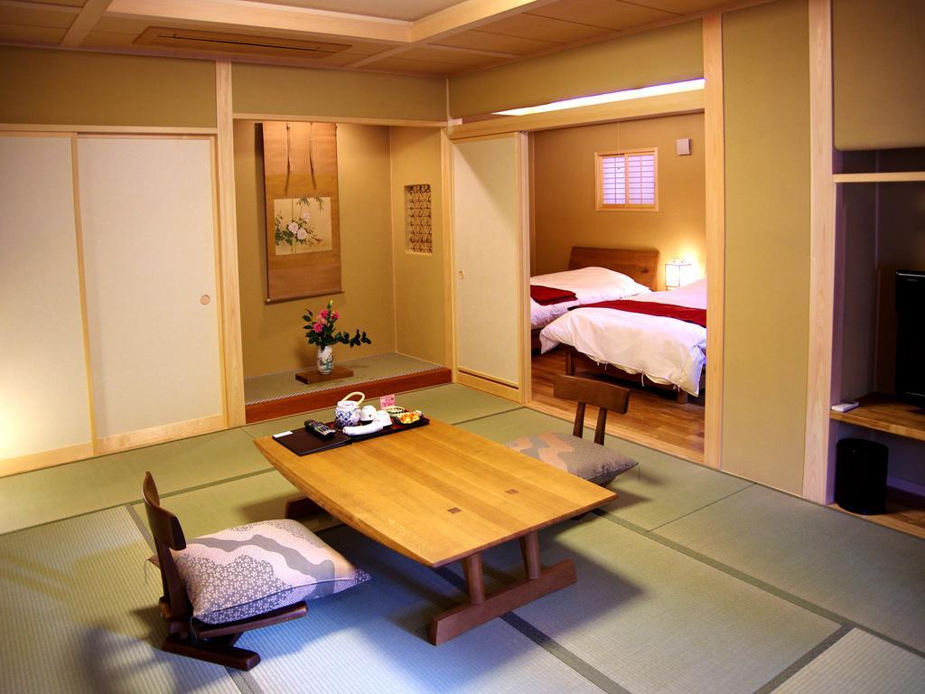 Gero Onsen Yukyunohana Chambre photo