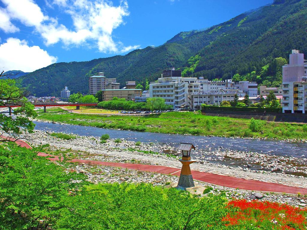 Gero Onsen Yukyunohana Extérieur photo