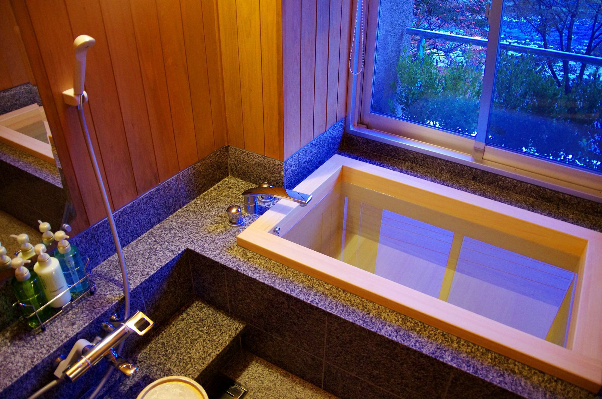 Gero Onsen Yukyunohana Extérieur photo