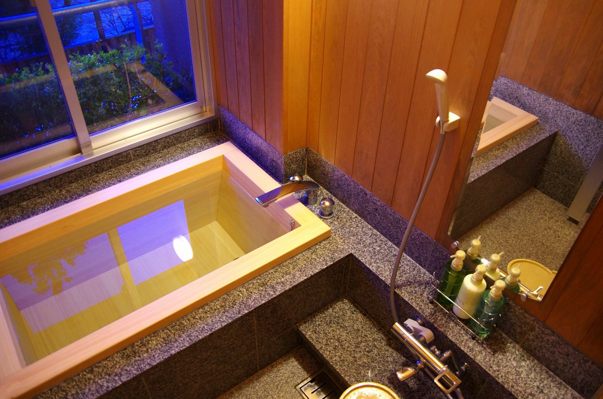 Gero Onsen Yukyunohana Extérieur photo